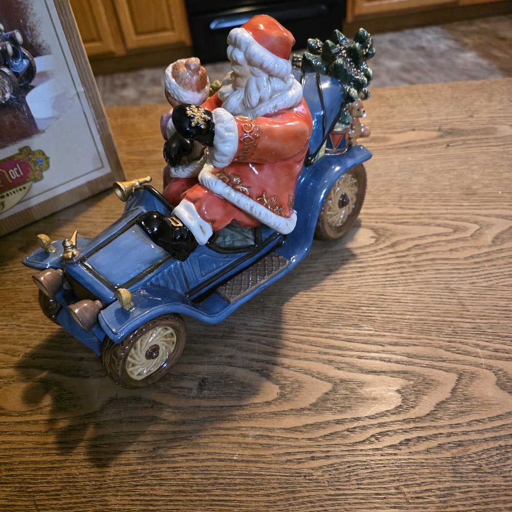 Granduer Noel Festive Santa and Friends Holiday Car Decor. Excellent Condition - Picture 3 of 9